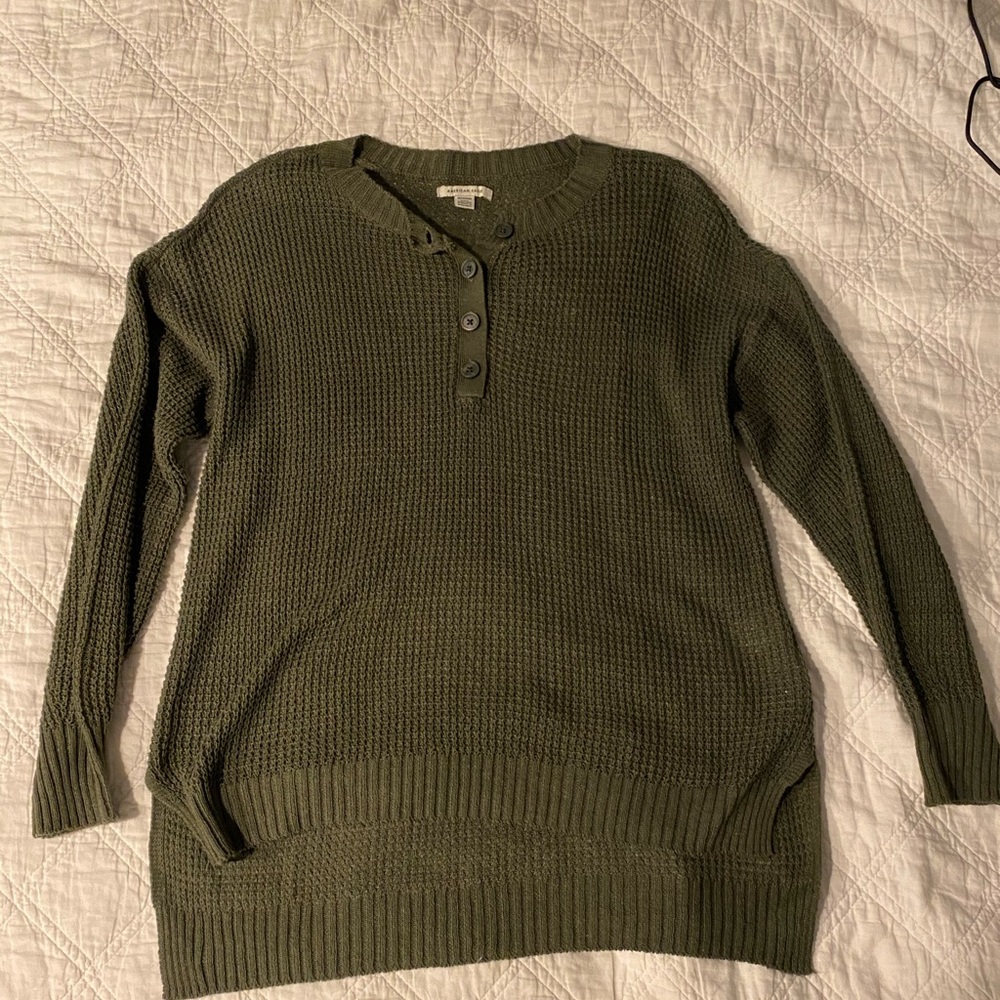 American Eagle Sweater